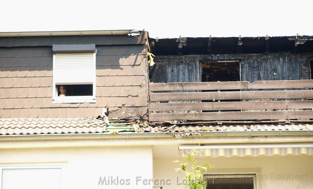 Mark Medlock s Dachwohnung ausgebrannt Koeln Porz Wahn Rolandstr P52.JPG